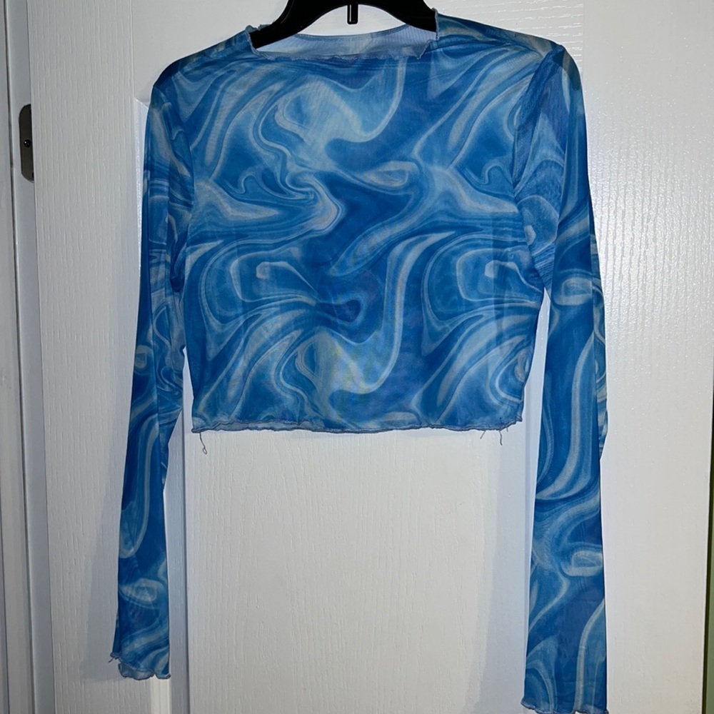 Long Sleeve Cropped Mesh Shirt